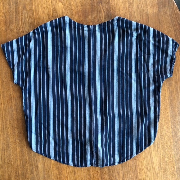 Universal Thread Tie-Front Blouse - Picture 2 of 3